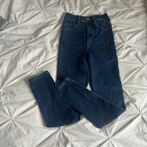 FALL 2/$20 Garage Deep Blue Wash Skinny Jean Size 00
